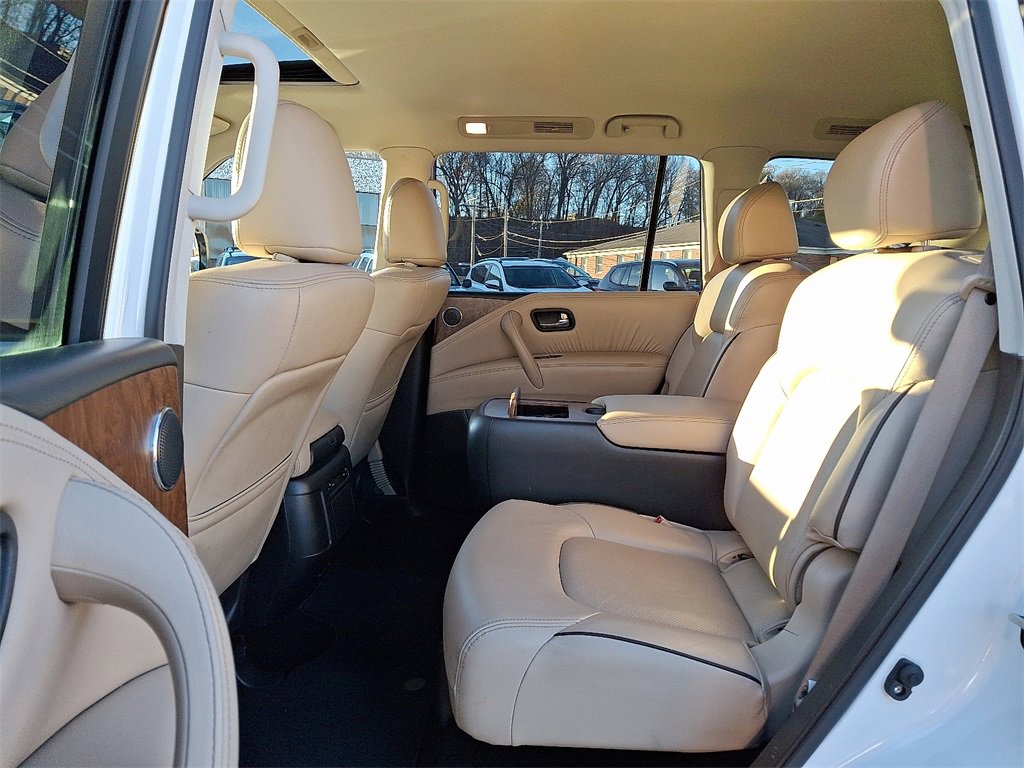 Used 2024 Nissan Armada SL w/ Captain's Chairs Package image 11