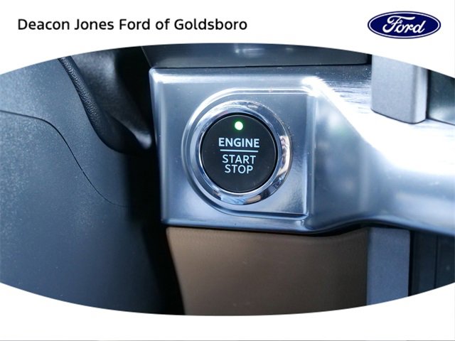 Used 2022 Ford F150 Lariat w/ Trailer Tow Package image 25