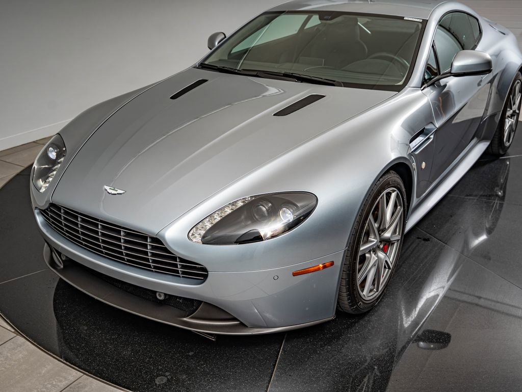 Used 2015 Aston Martin V8 Vantage GT RWD image 13