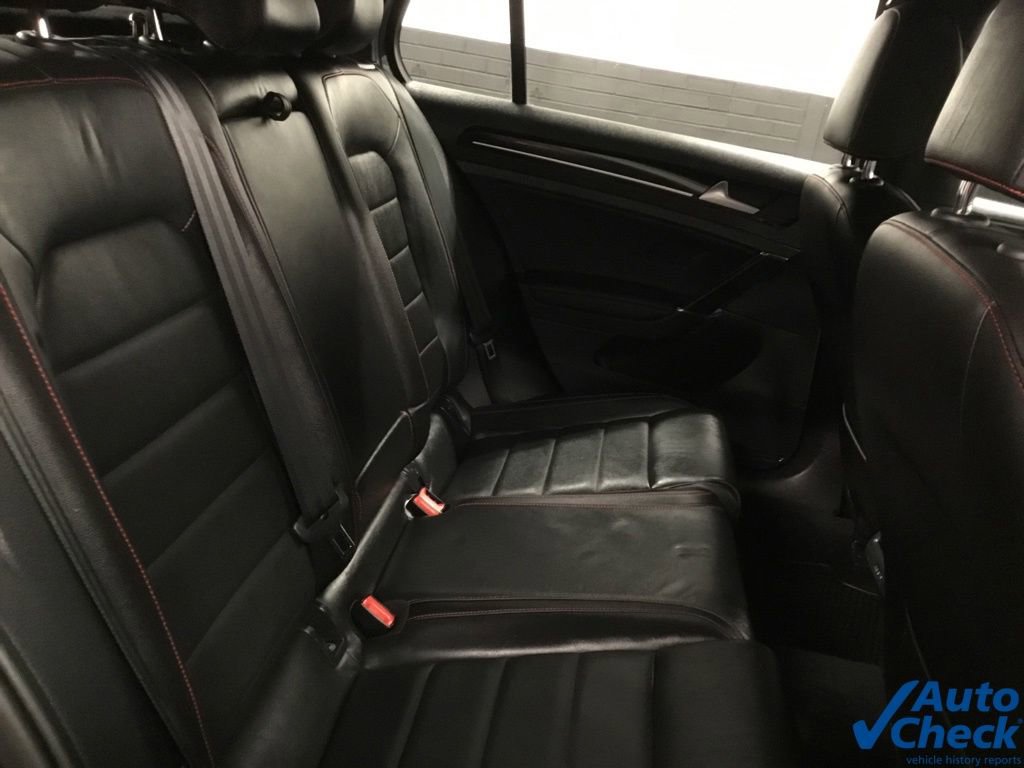Used 2017 Volkswagen GTI SE image 27