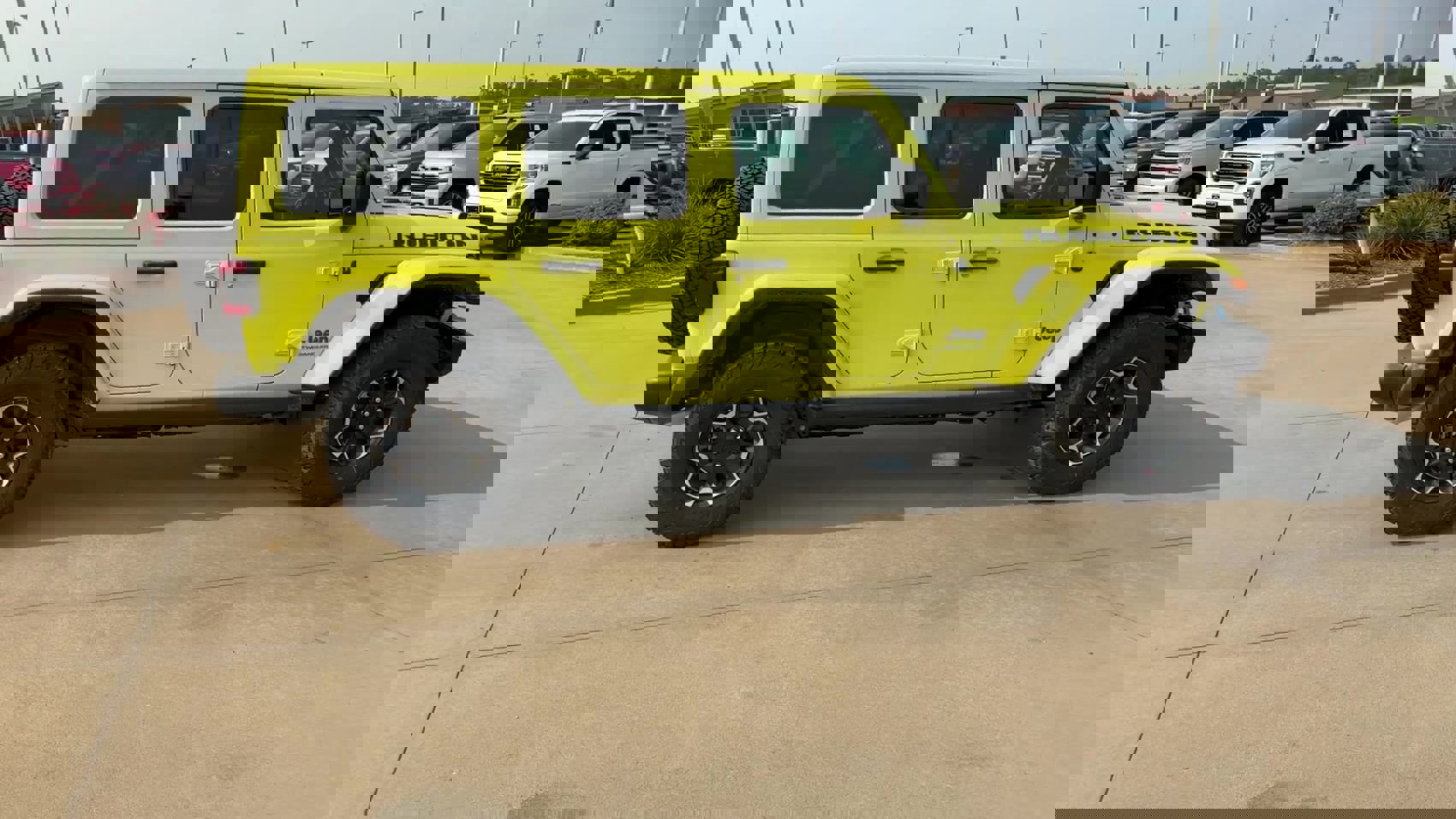 New 2023 Jeep Wrangler Unlimited Rubicon 4xe w/ Steel Bumper Group image 9