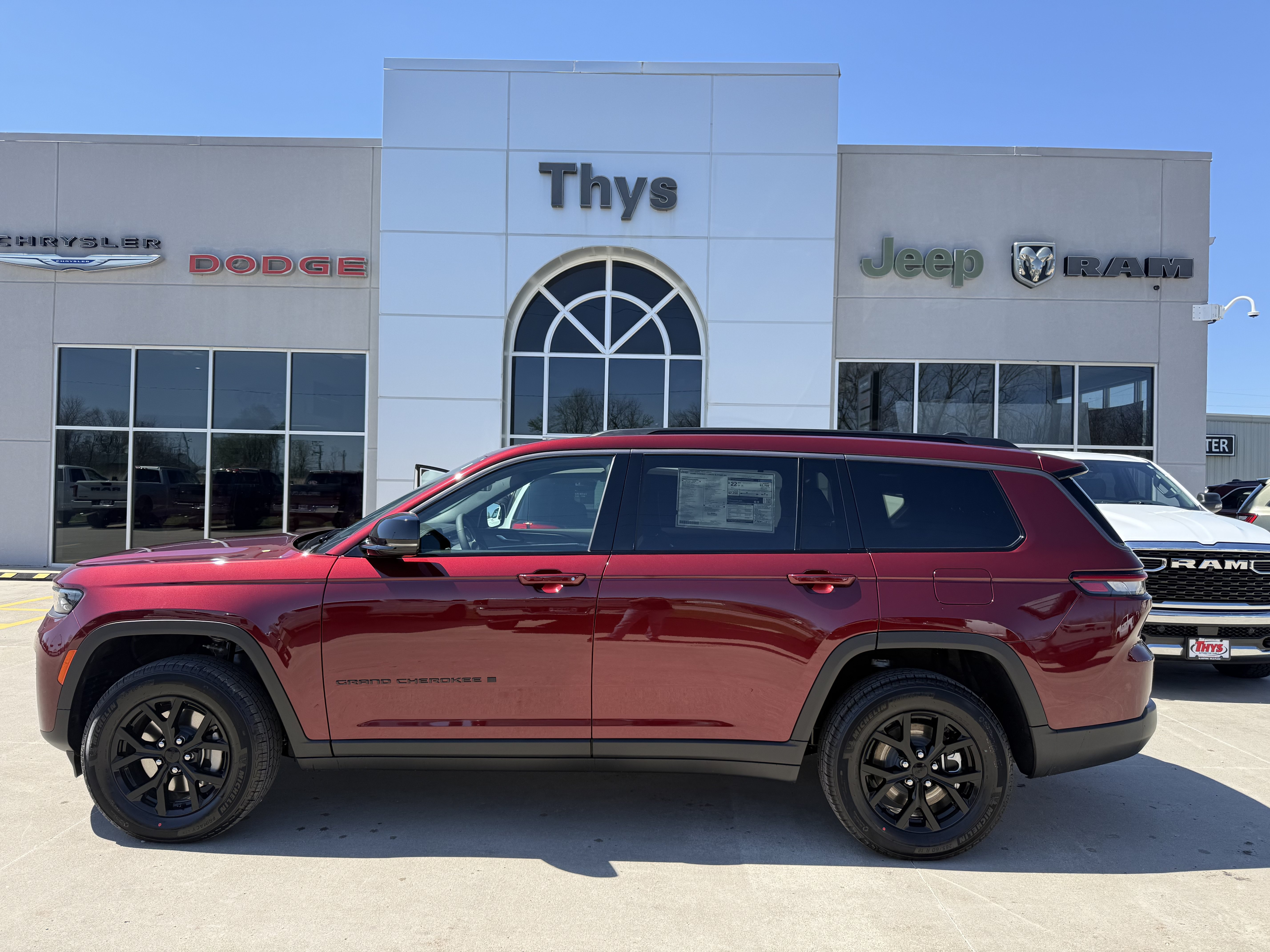 New 2026 Jeep Grand Cherokee L 4WD image 39