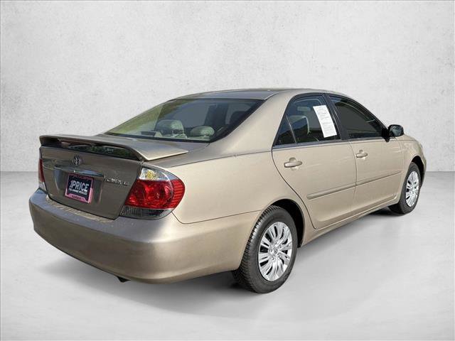 Used 2005 Toyota Camry LE FWD image 5