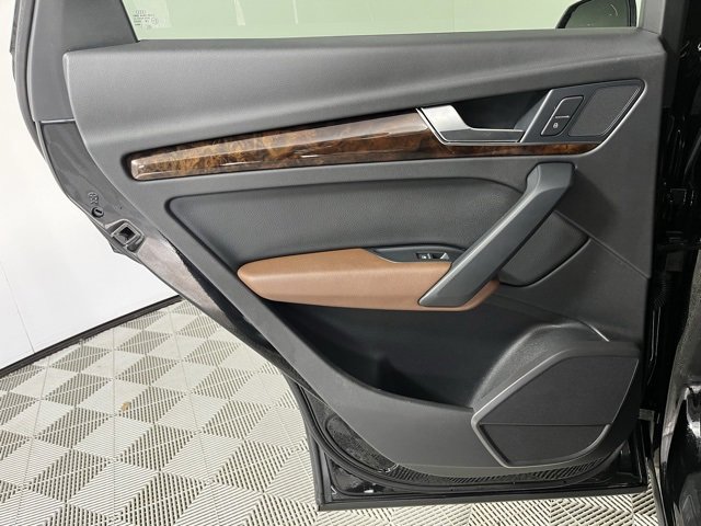 Used 2018 Audi Q5 2.0T Premium Plus w/ Premium Plus Package image 21