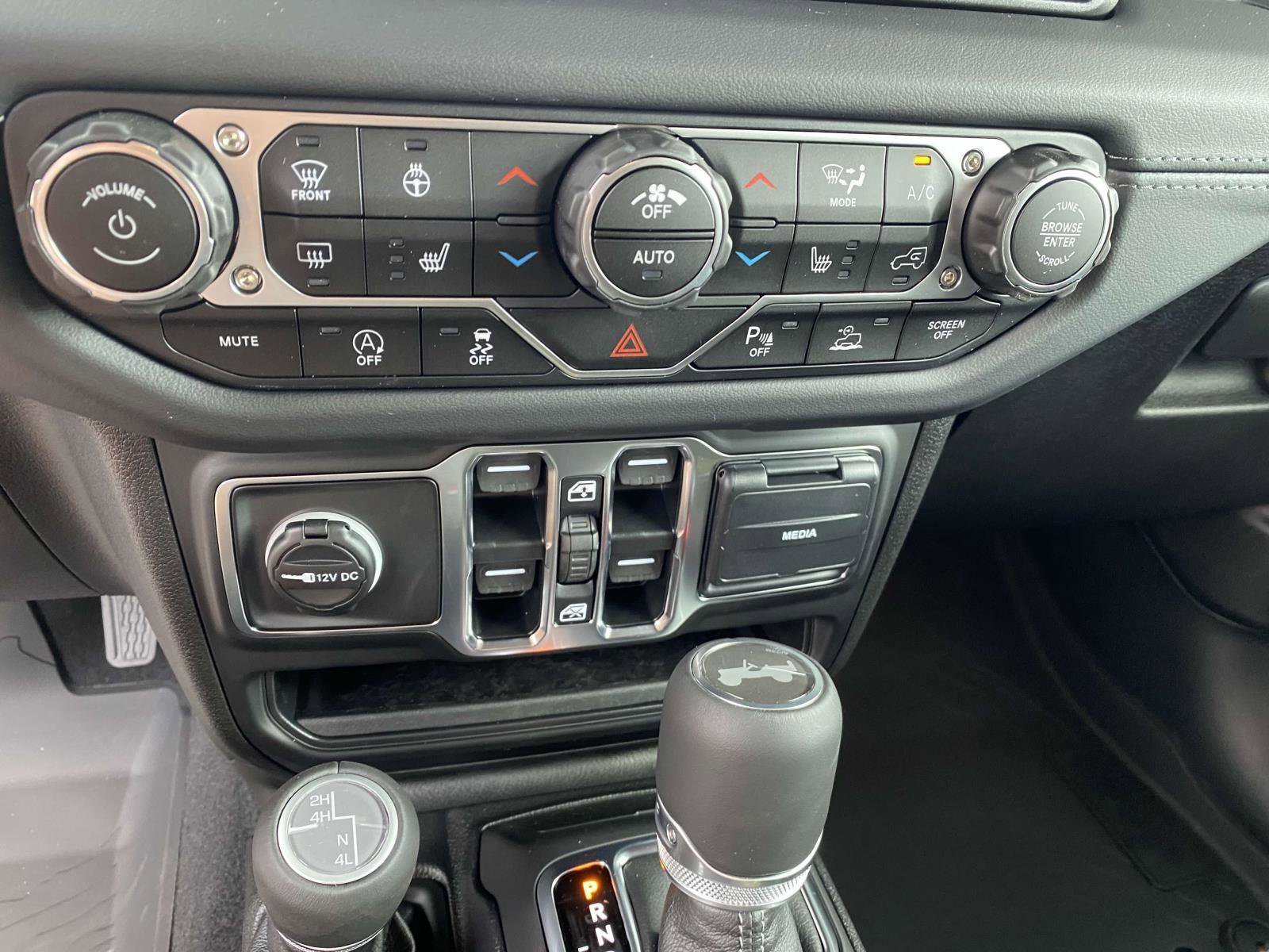 New 2025 Jeep Wrangler Sahara image 7