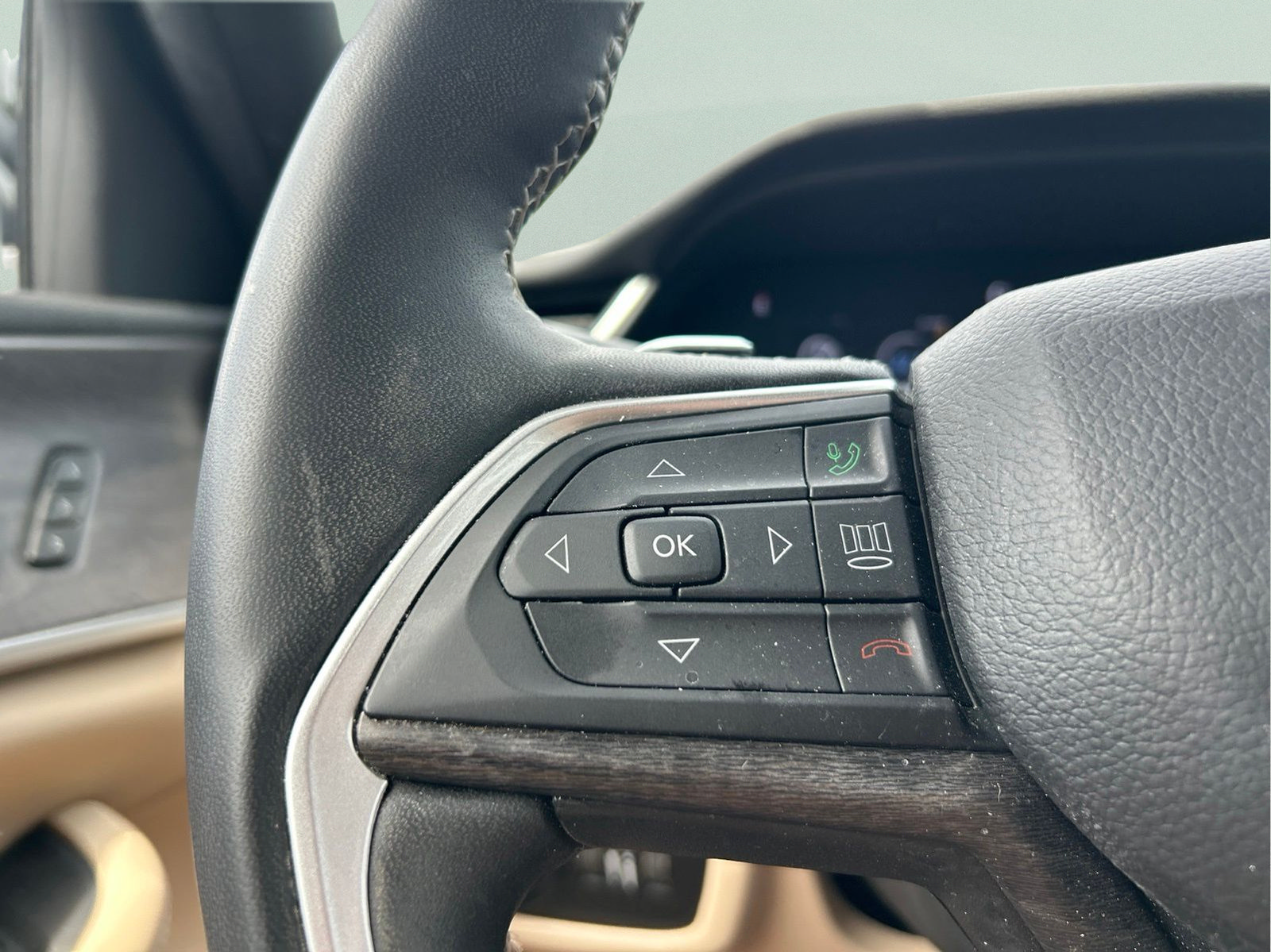 Certified 2023 Jeep Grand Cherokee Limited RWD image 14