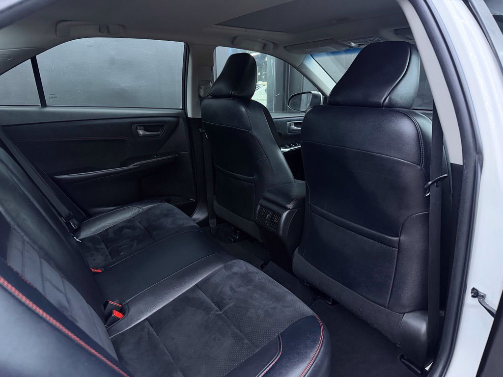 Used 2016 Toyota Camry FWD image 14
