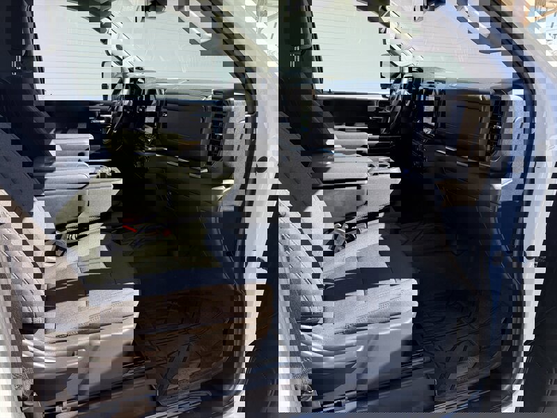 Used 2024 Chevrolet Silverado 2500 LT w/ Convenience Package image 27