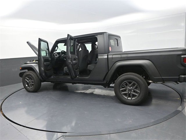 New 2025 Jeep Gladiator Sport image 29