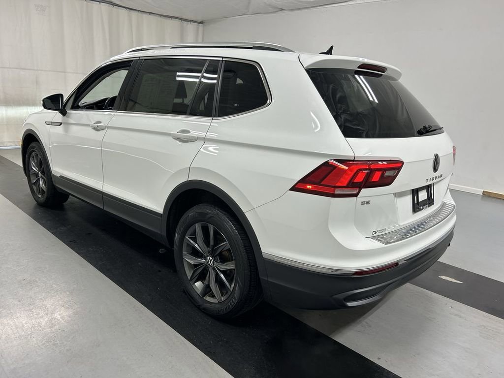 Certified 2022 Volkswagen Tiguan SE w/ Panoramic Sunroof Package image 10