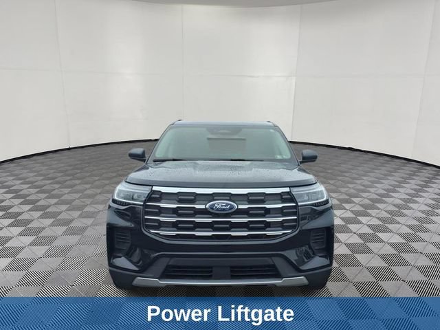 Used 2025 Ford Explorer Active AWD/4WD image 8