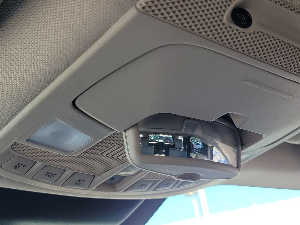 Used 2019 Ford Expedition Limited w/ Equipment Group 302A AWD/4WD image 16