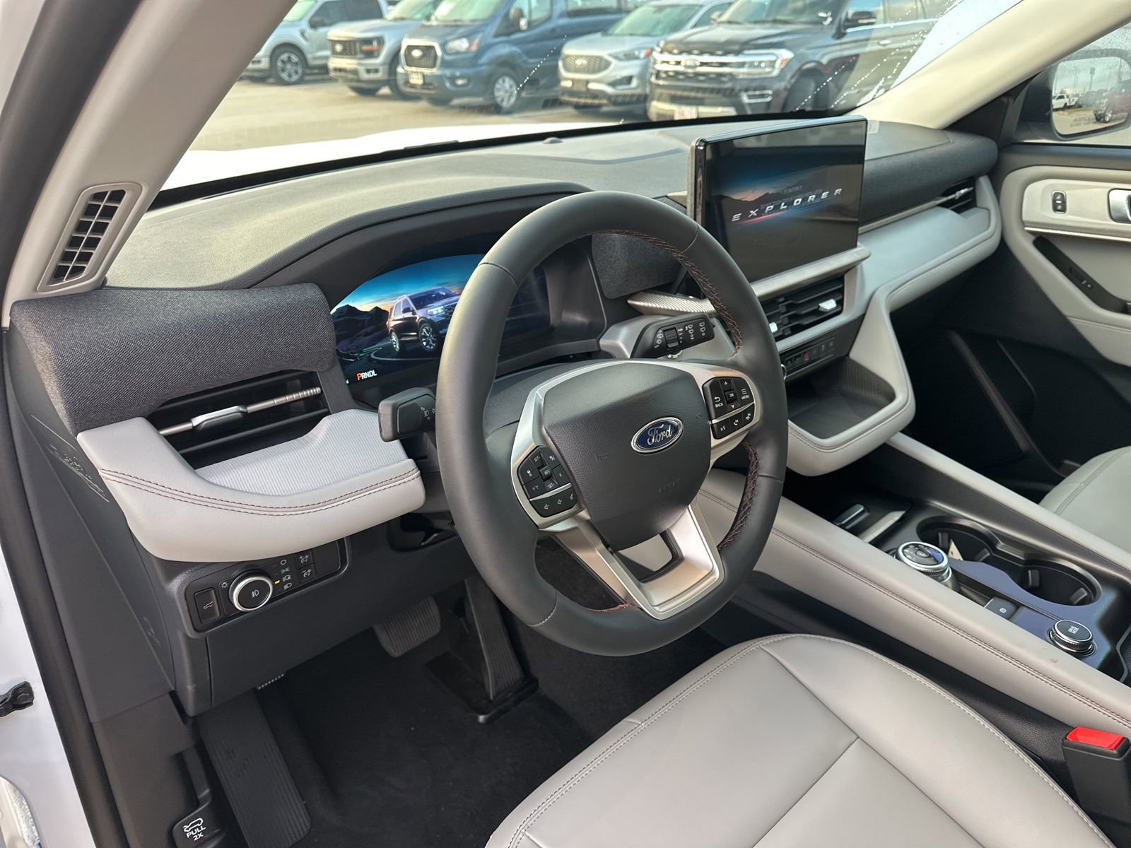 New 2025 Ford Explorer Active w/ Active Comfort Package image 8