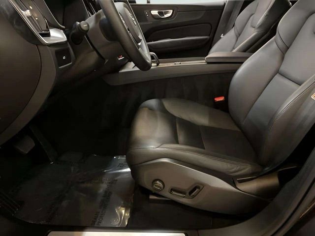 Used 2025 Volvo XC60 B5 Core AWD/4WD image 71