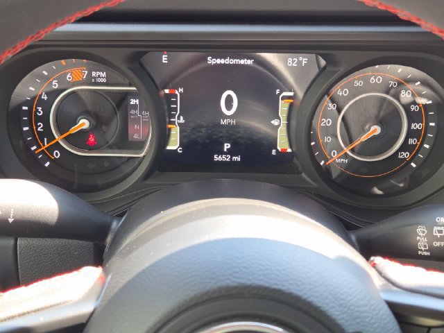 Used 2024 Jeep Wrangler Unlimited Rubicon AWD/4WD image 44