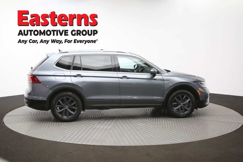 Used 2022 Volkswagen Tiguan SE w/ Panoramic Sunroof Package image 45