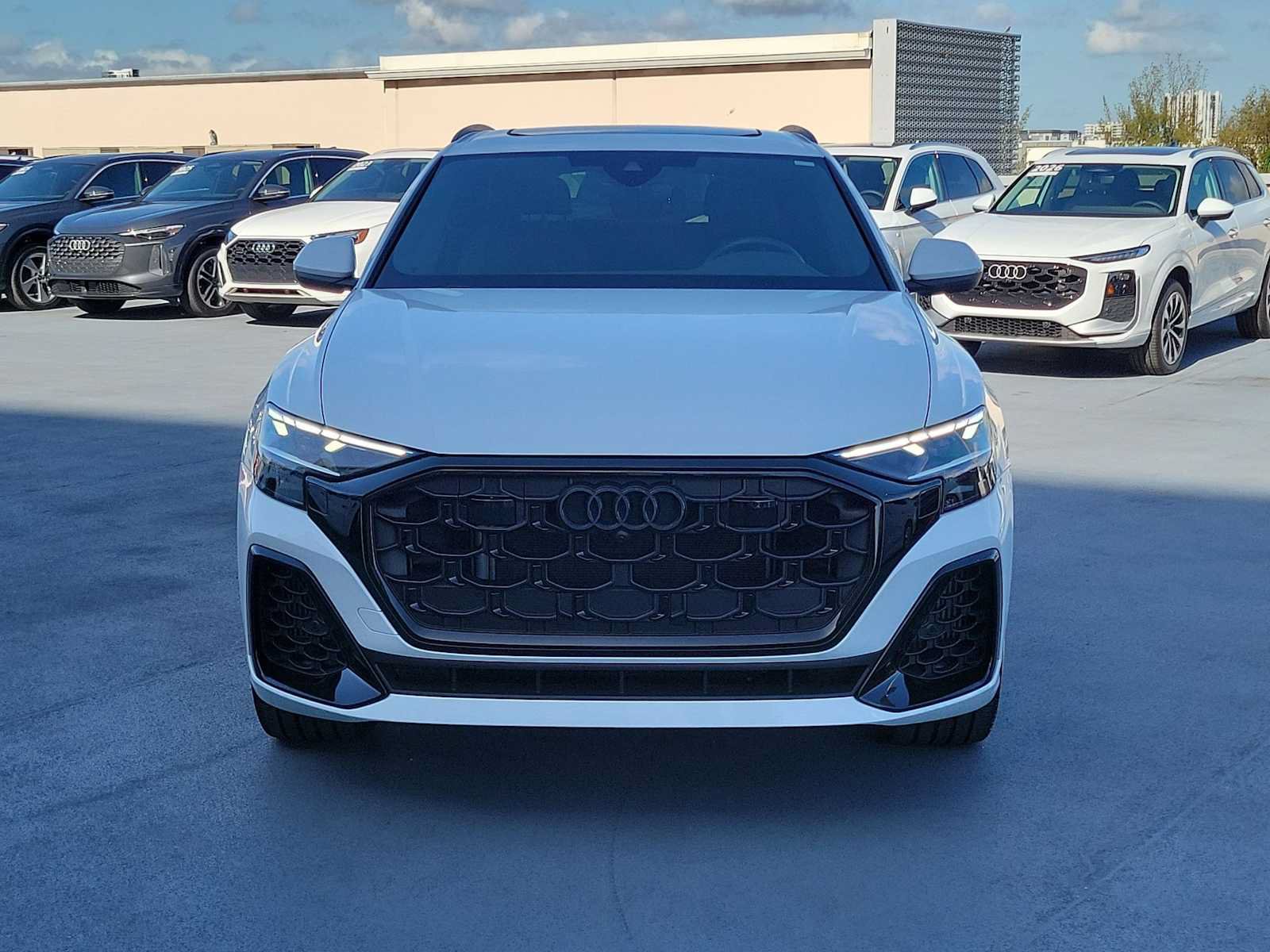 Certified 2024 Audi Q8 Premium Plus w/ Premium Plus Package AWD/4WD image 9