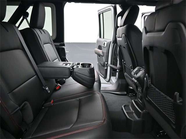 Used 2024 Jeep Wrangler Unlimited Rubicon w/ Capability Package image 25
