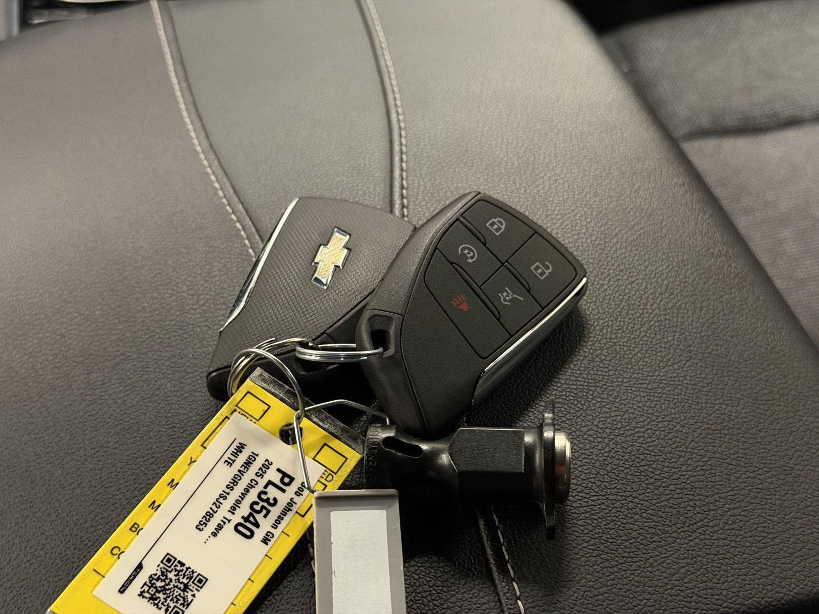 Used 2025 Chevrolet Traverse LT AWD/4WD image 41