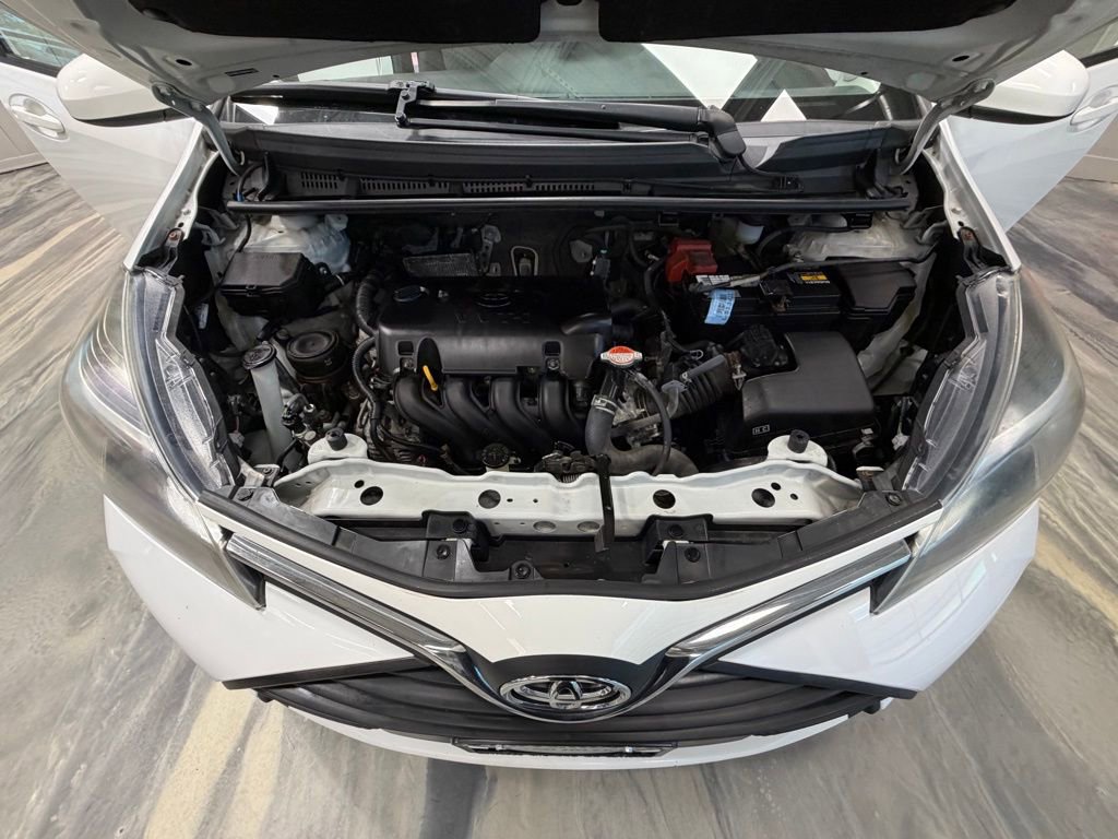 Used 2017 Toyota Yaris L FWD image 53