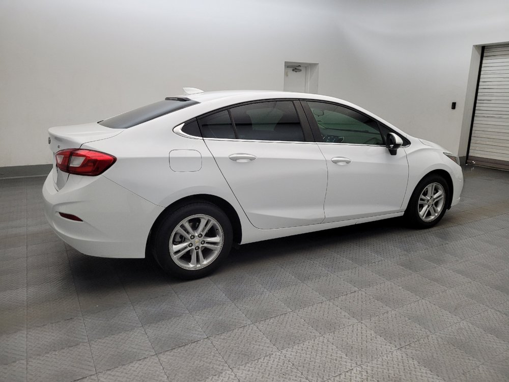 Used 2018 Chevrolet Cruze LT FWD image 10