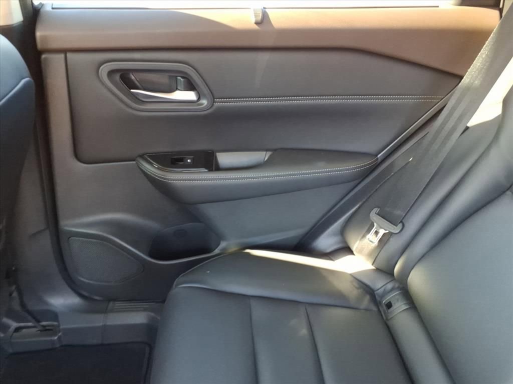 Used 2023 Nissan Rogue SV w/ SV Premium Package image 33