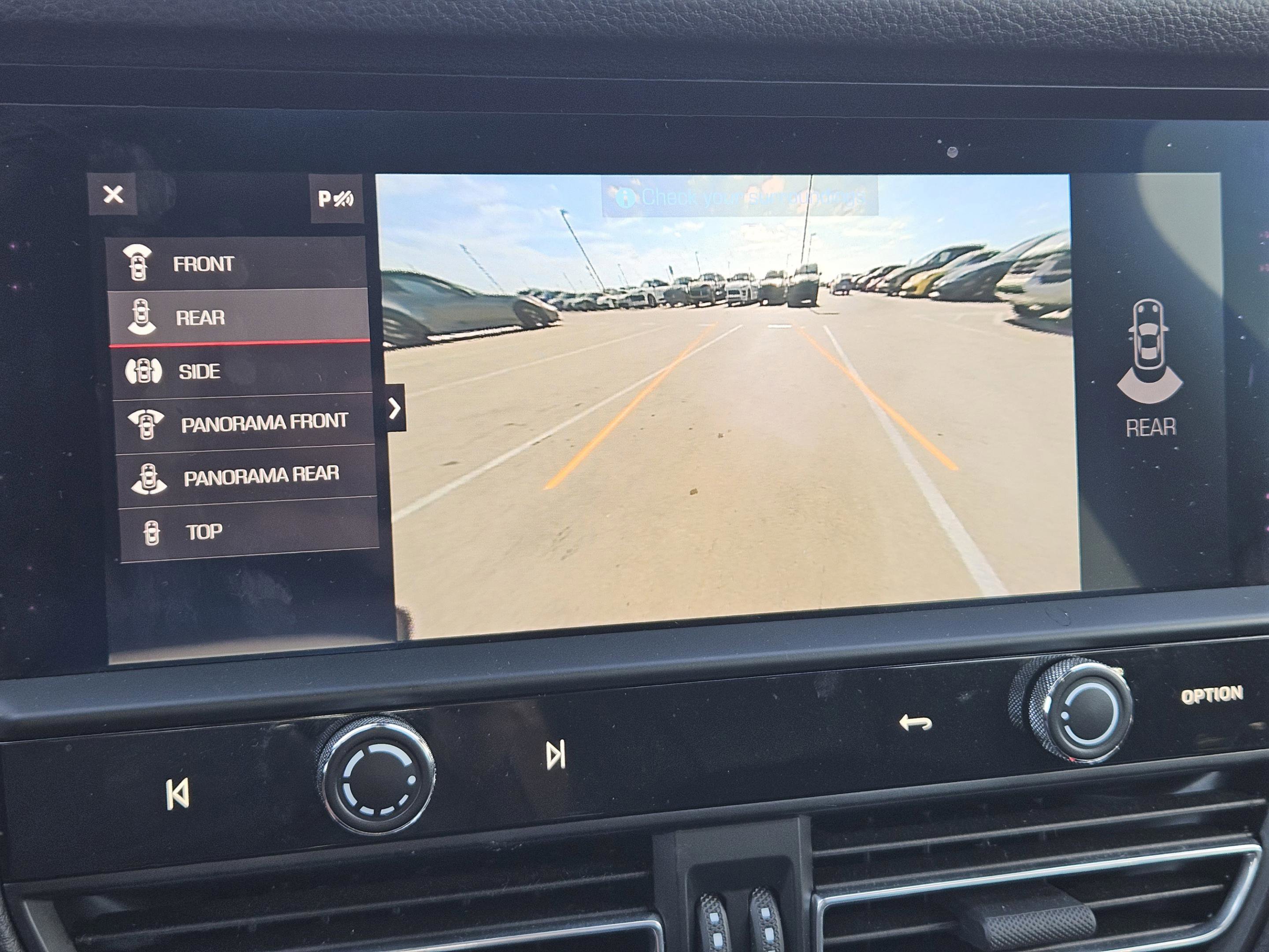 Certified 2023 Porsche Macan Turbo image 18