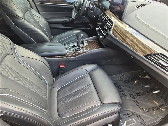 Used 2021 BMW M550i xDrive w/ Executive Package AWD/4WD image 21
