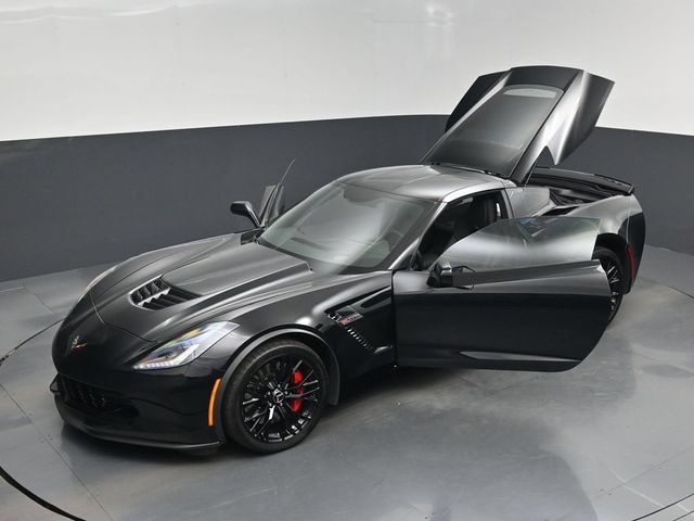 Used 2015 Chevrolet Corvette Z06 w/ 3LZ Preferred Equipment Group RWD image 20