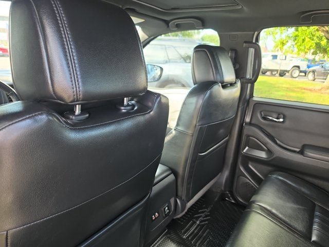 Used 2022 Nissan Frontier PRO-4X w/ Pro-4X Premium Package AWD/4WD image 16