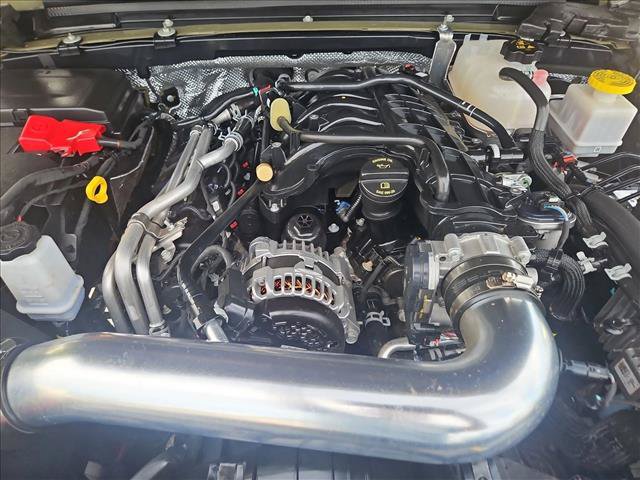 Used 2025 Jeep Gladiator Mojave AWD/4WD image 18