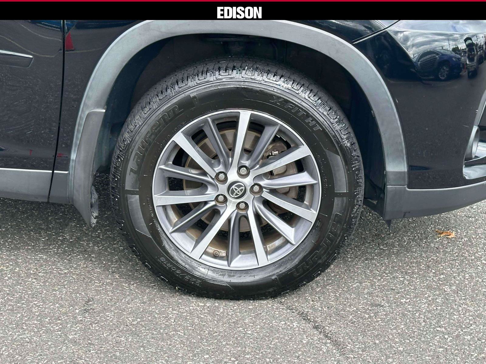 Used 2019 Toyota Highlander XLE w/ Protection Package #3 AWD/4WD image 6