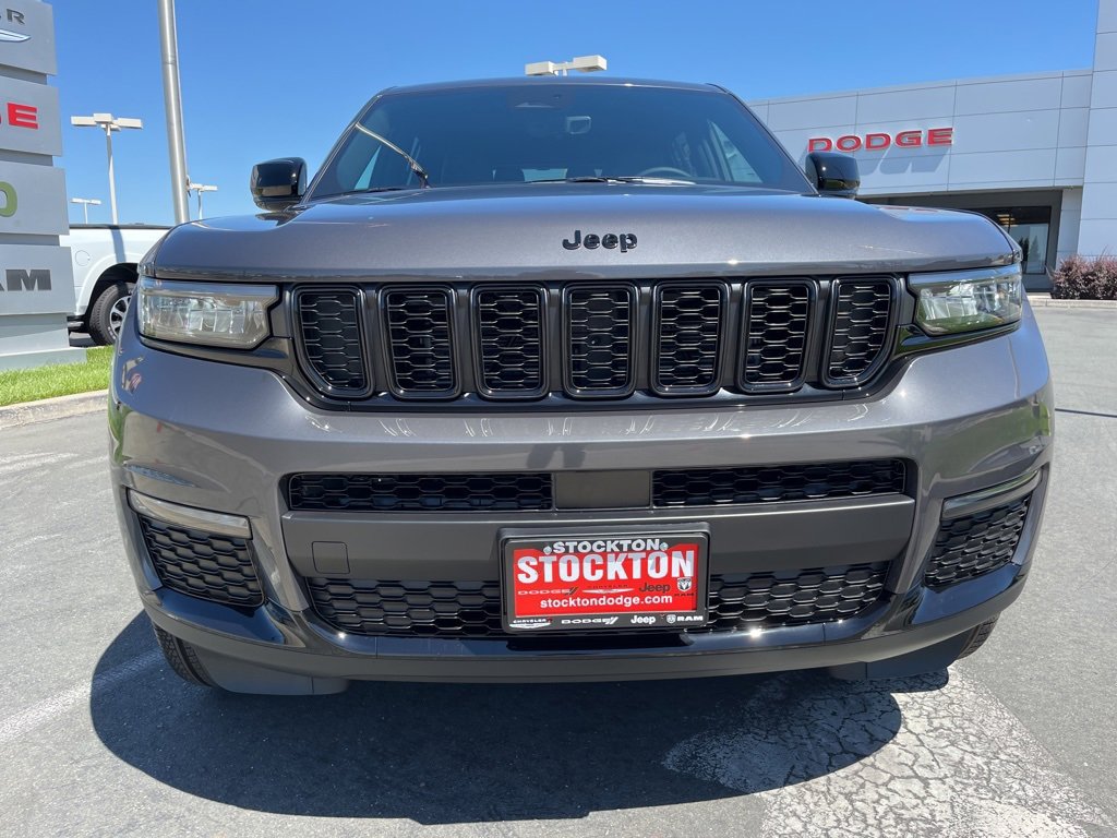 New 2025 Jeep Grand Cherokee L Limited w/ Black Appearance Package image 12