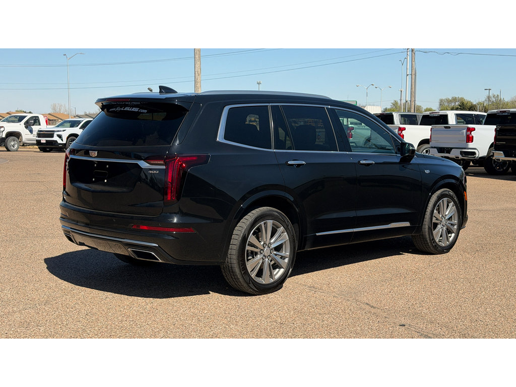 Used 2023 Cadillac XT6 Premium Luxury image 7