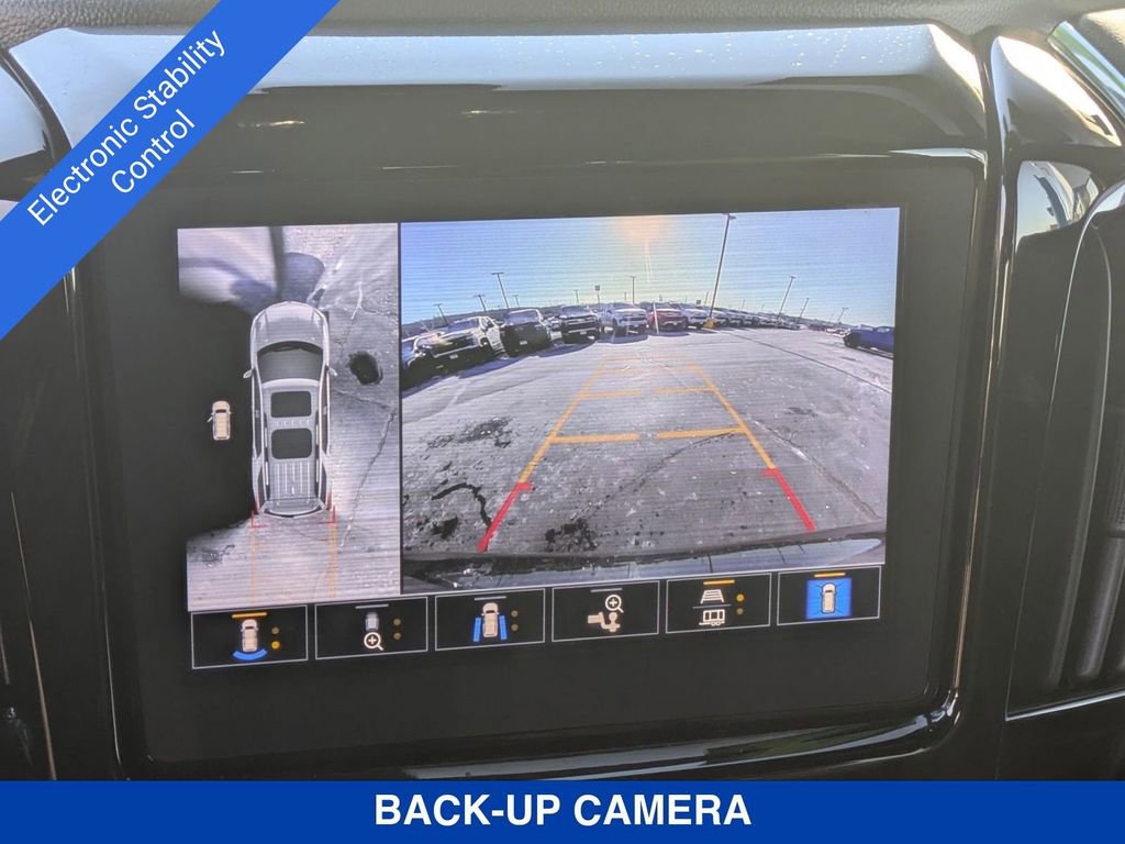 Certified 2023 Chevrolet Traverse RS image 32