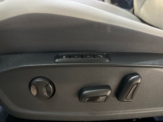 Certified 2022 Volkswagen ID.4 Pro S w/ Gradient Package AWD/4WD image 15