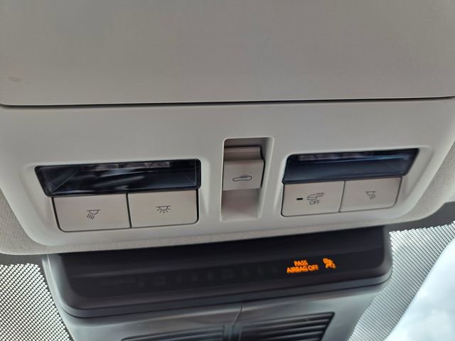 Used 2025 MAZDA MAZDA3 s image 31