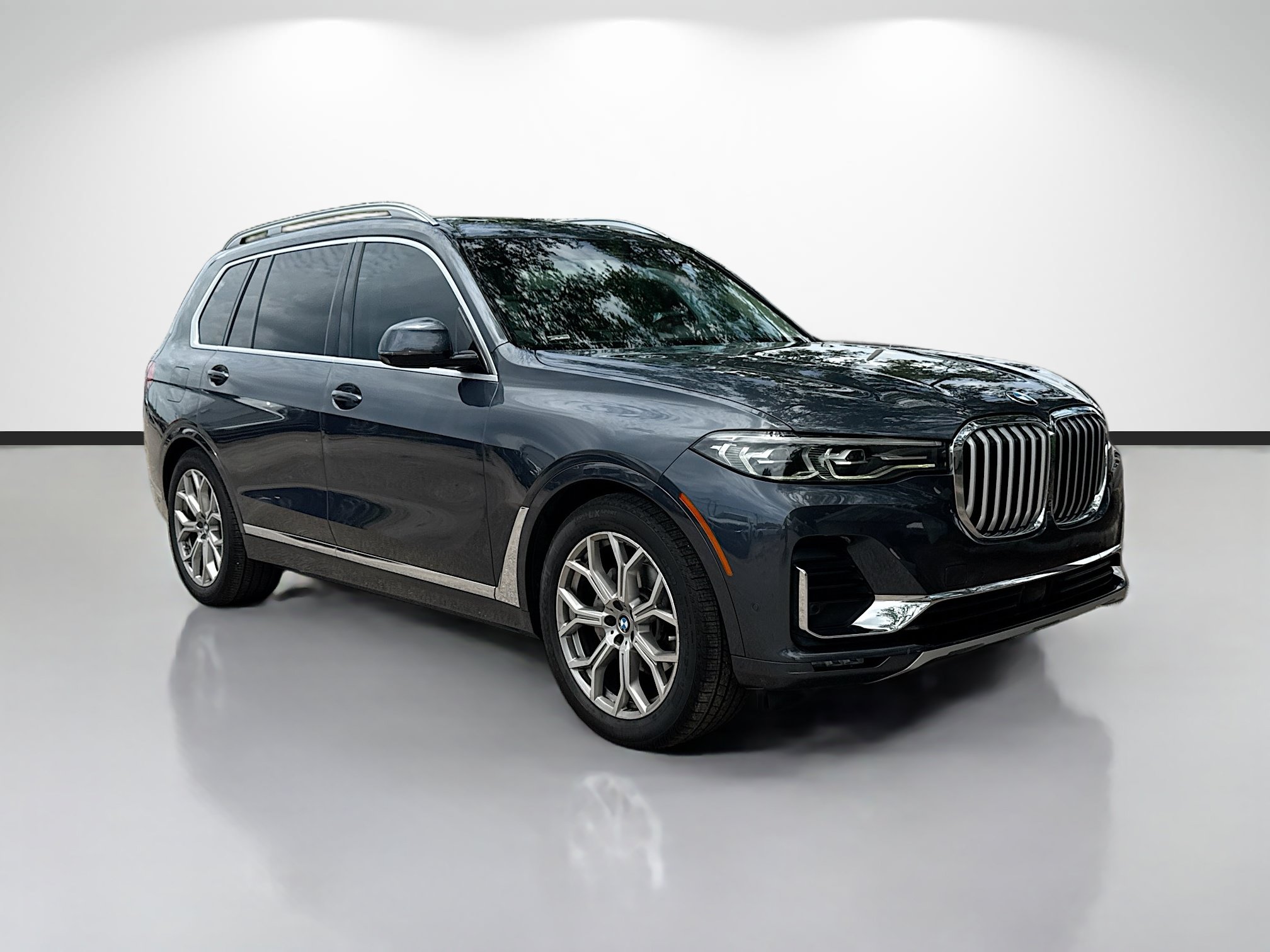 Used 2021 BMW X7 xDrive40i w/ Premium Package AWD/4WD image 1