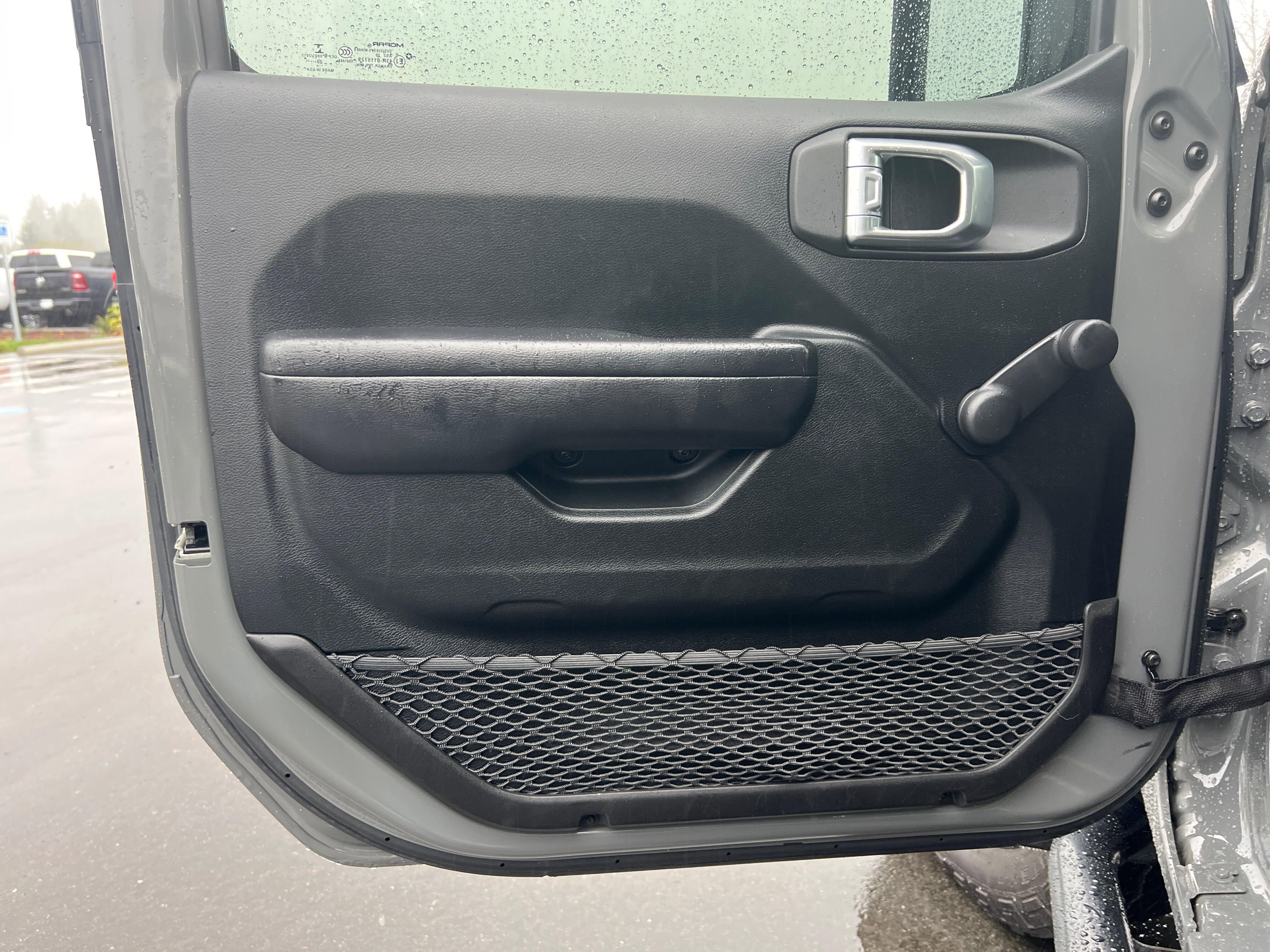 Used 2021 Jeep Gladiator Sport image 21