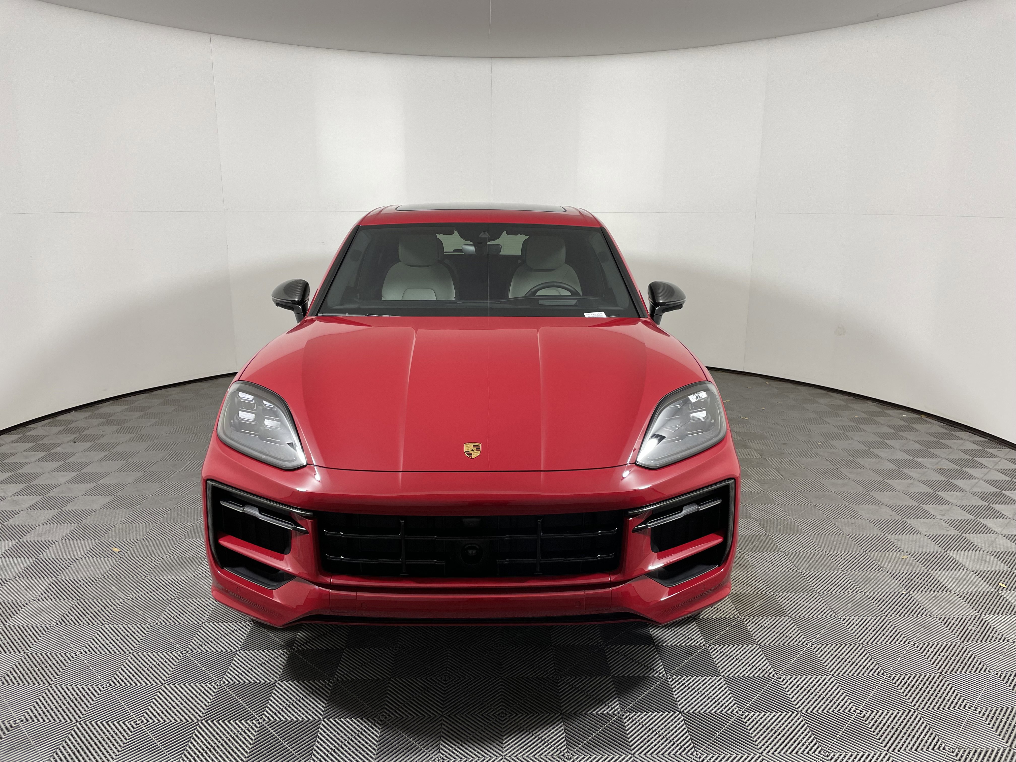 Used 2025 Porsche Cayenne GTS image 10