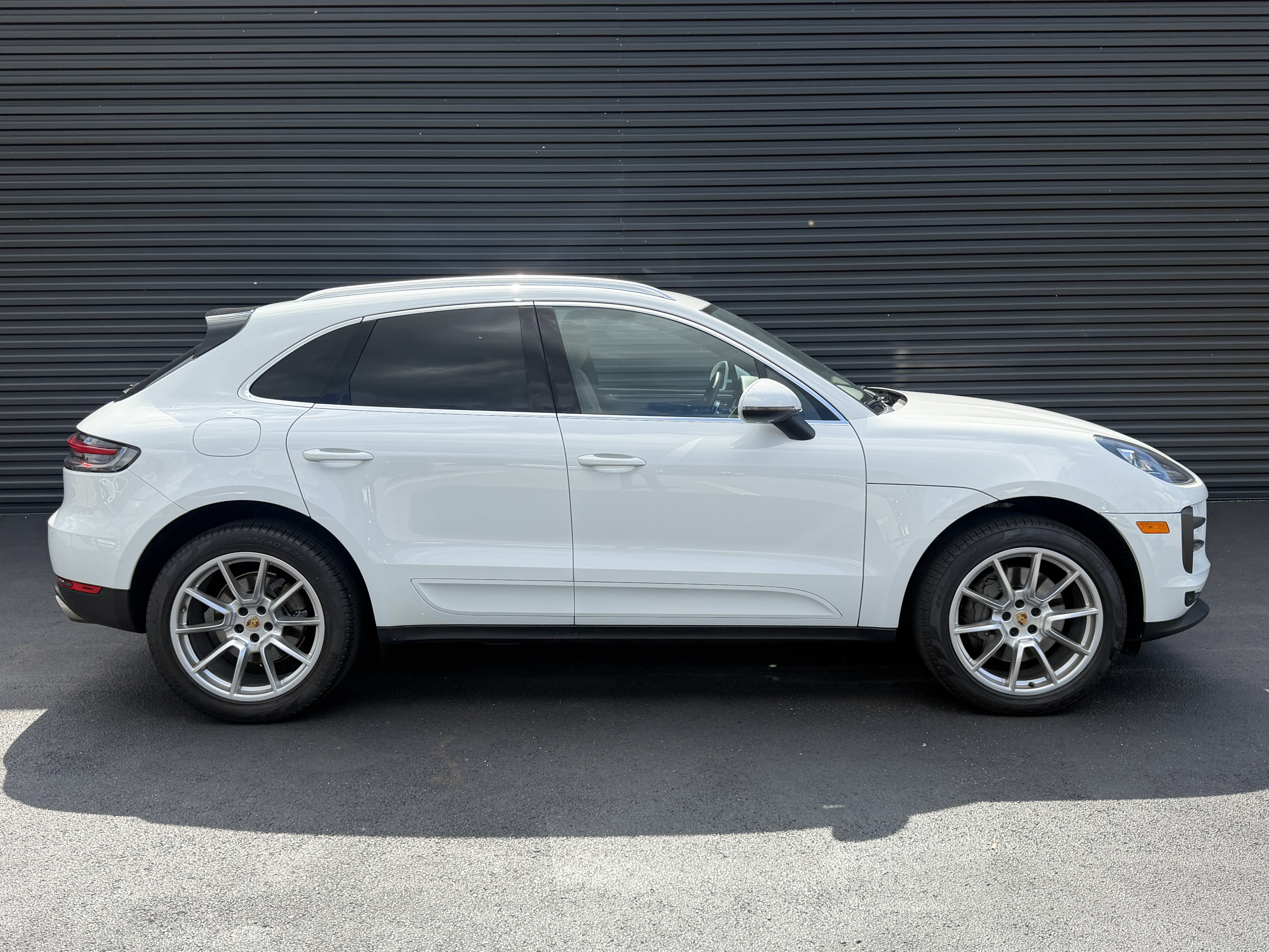 Used 2019 Porsche Macan S AWD/4WD image 8