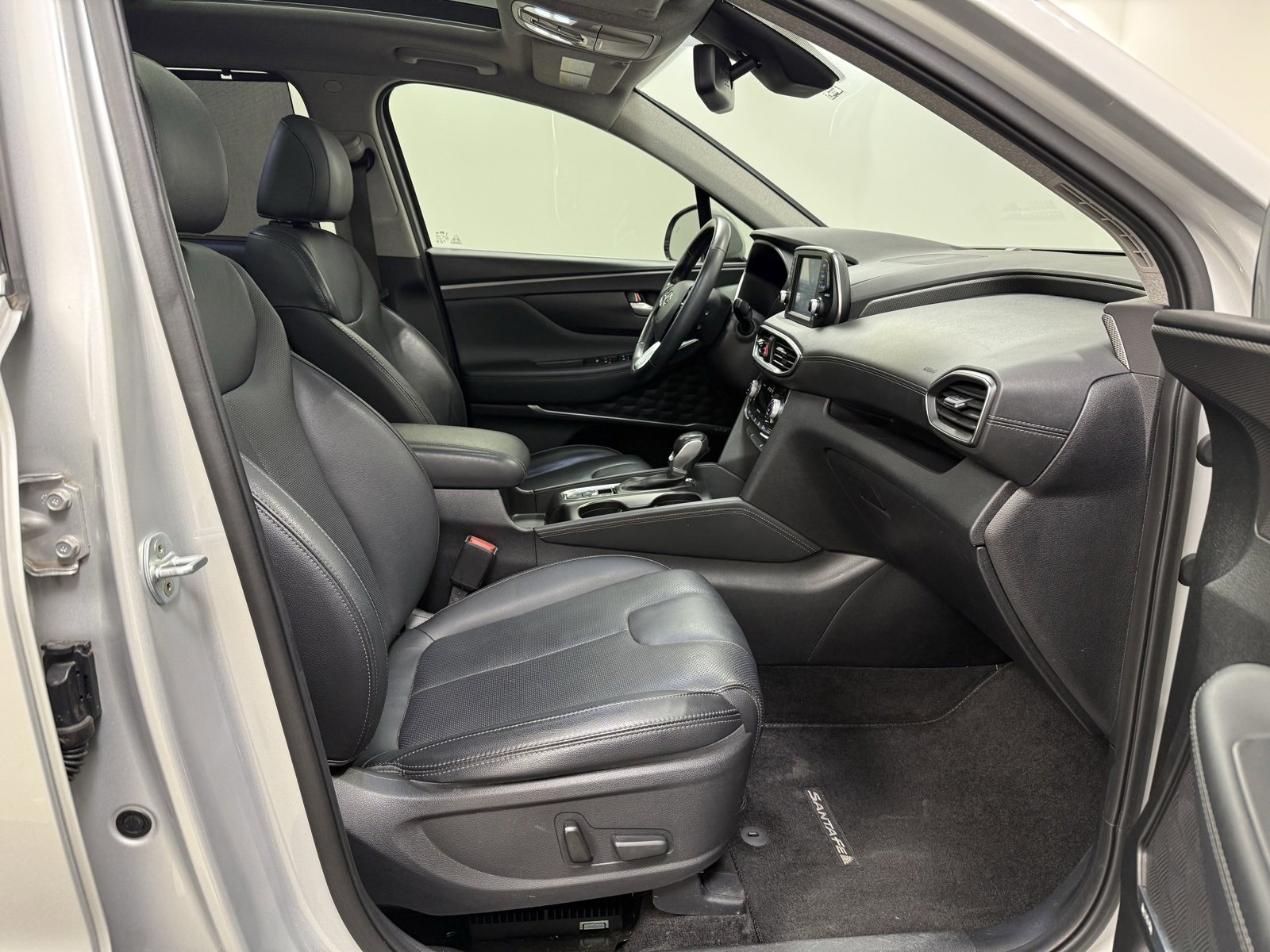 Used 2019 Hyundai Santa Fe Limited image 28
