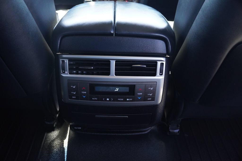 Used 2014 Lexus LX 570 4WD w/ Luxury Package image 33