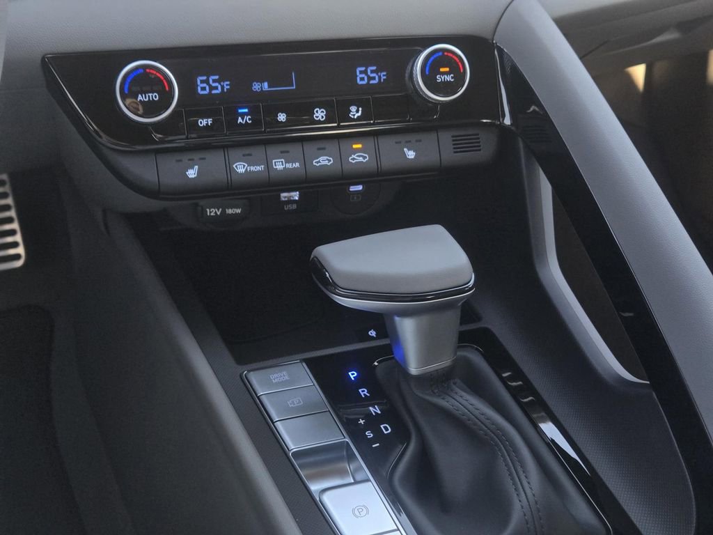 Used 2026 Hyundai Elantra Sport image 13