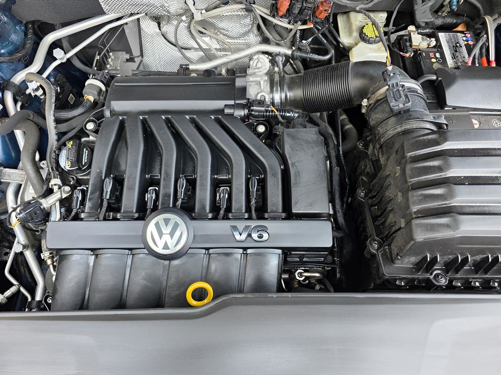 Used 2020 Volkswagen Atlas Cross Sport SE w/ Panoramic Sunroof Package image 10