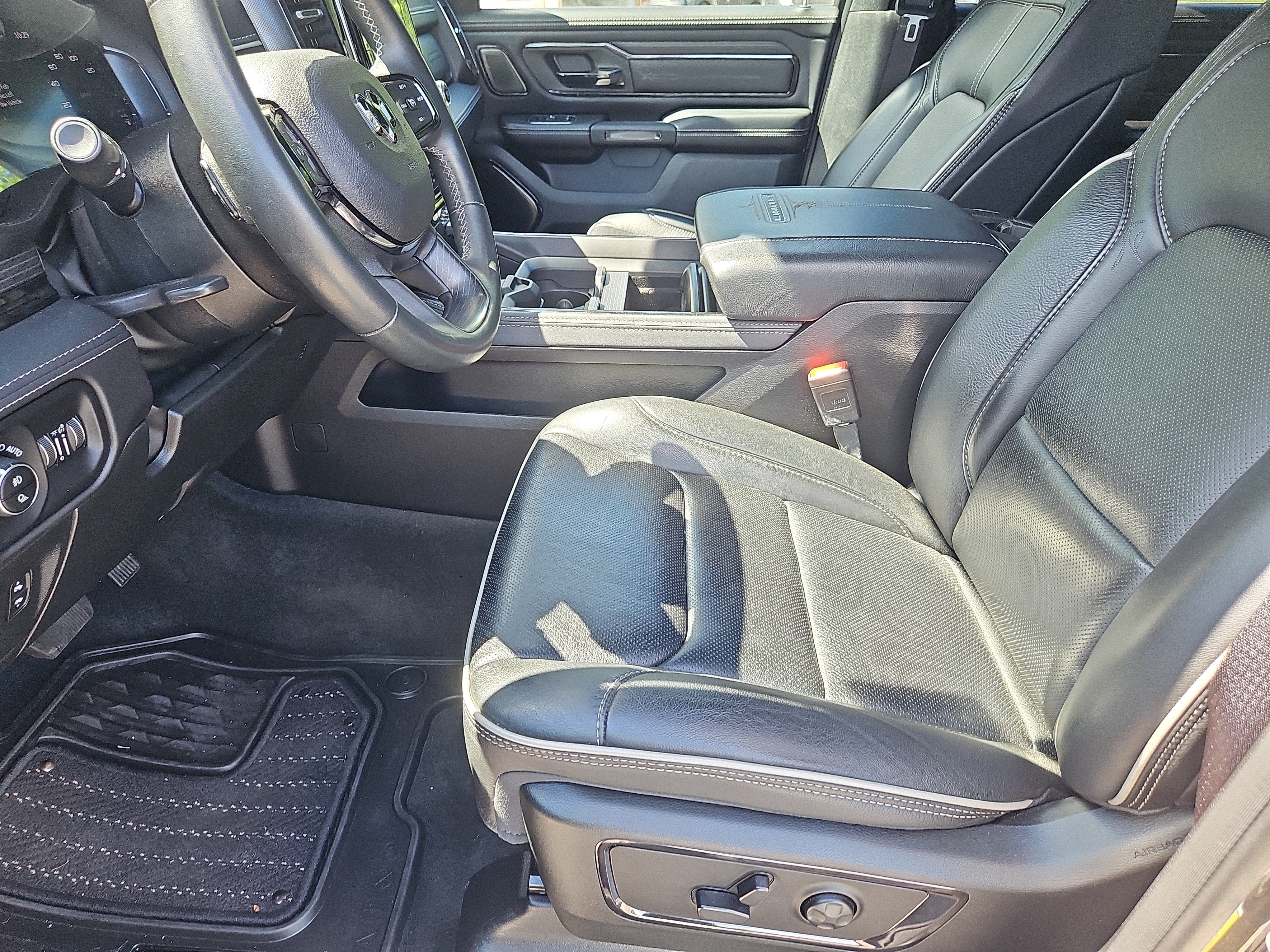 Used 2023 RAM 1500 Limited AWD/4WD image 19
