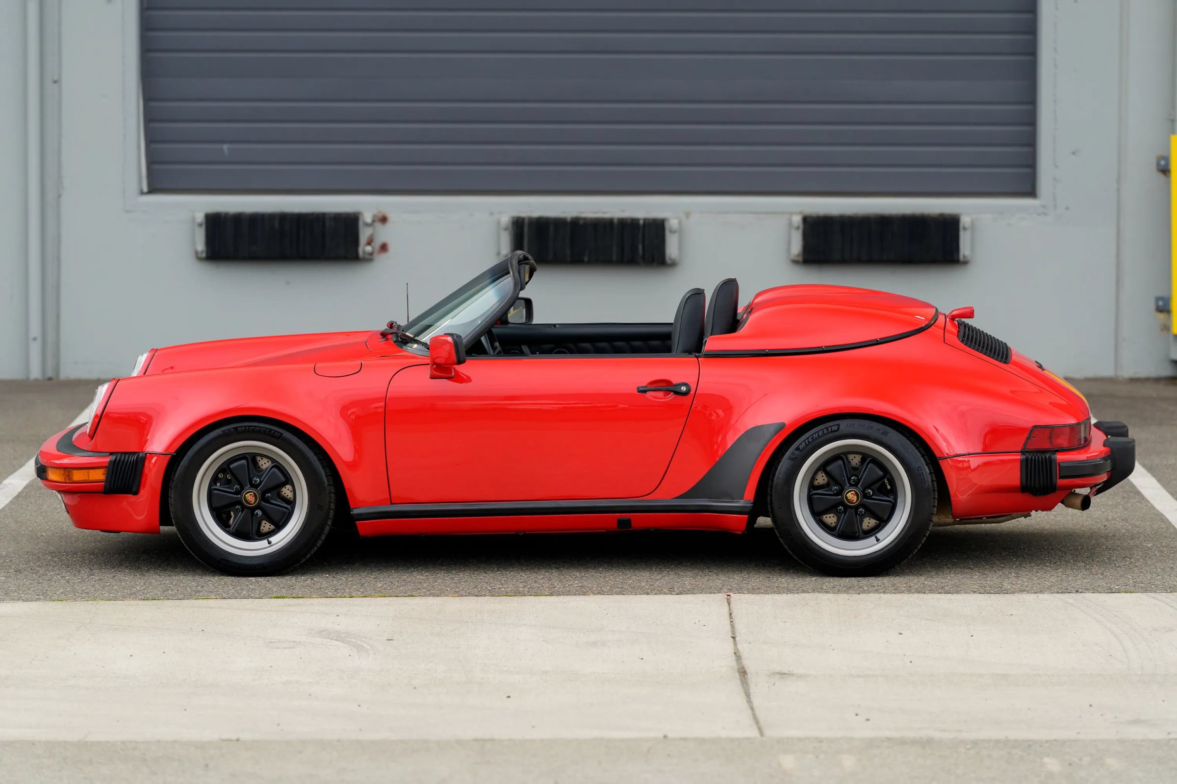 Used 1989 Porsche 911 Carrera RWD image 95