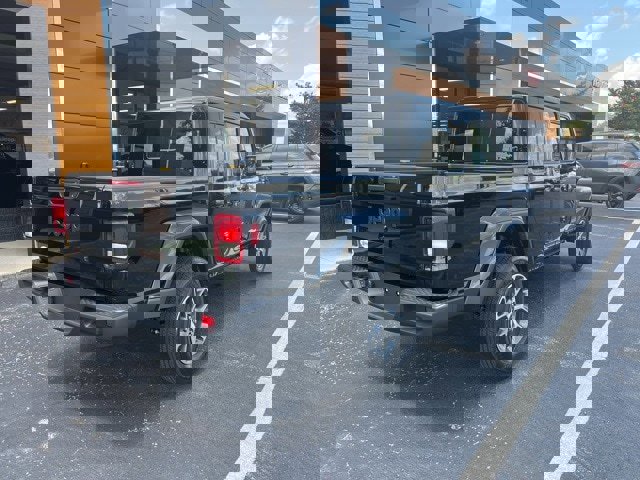 New 2025 Jeep Gladiator Sport image 24