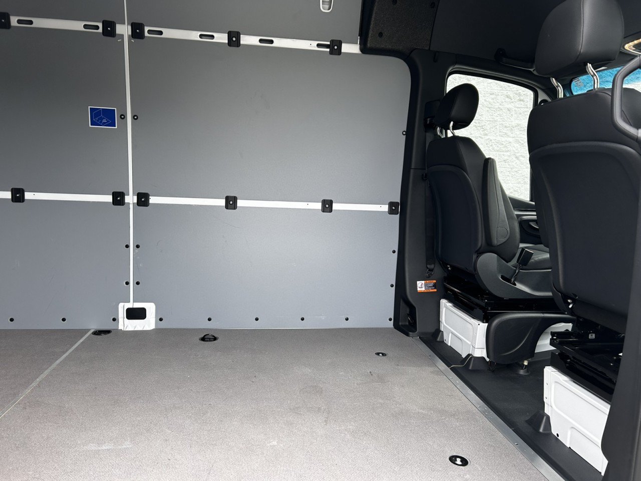 Used 2025 Mercedes-Benz Sprinter 2500 image 13