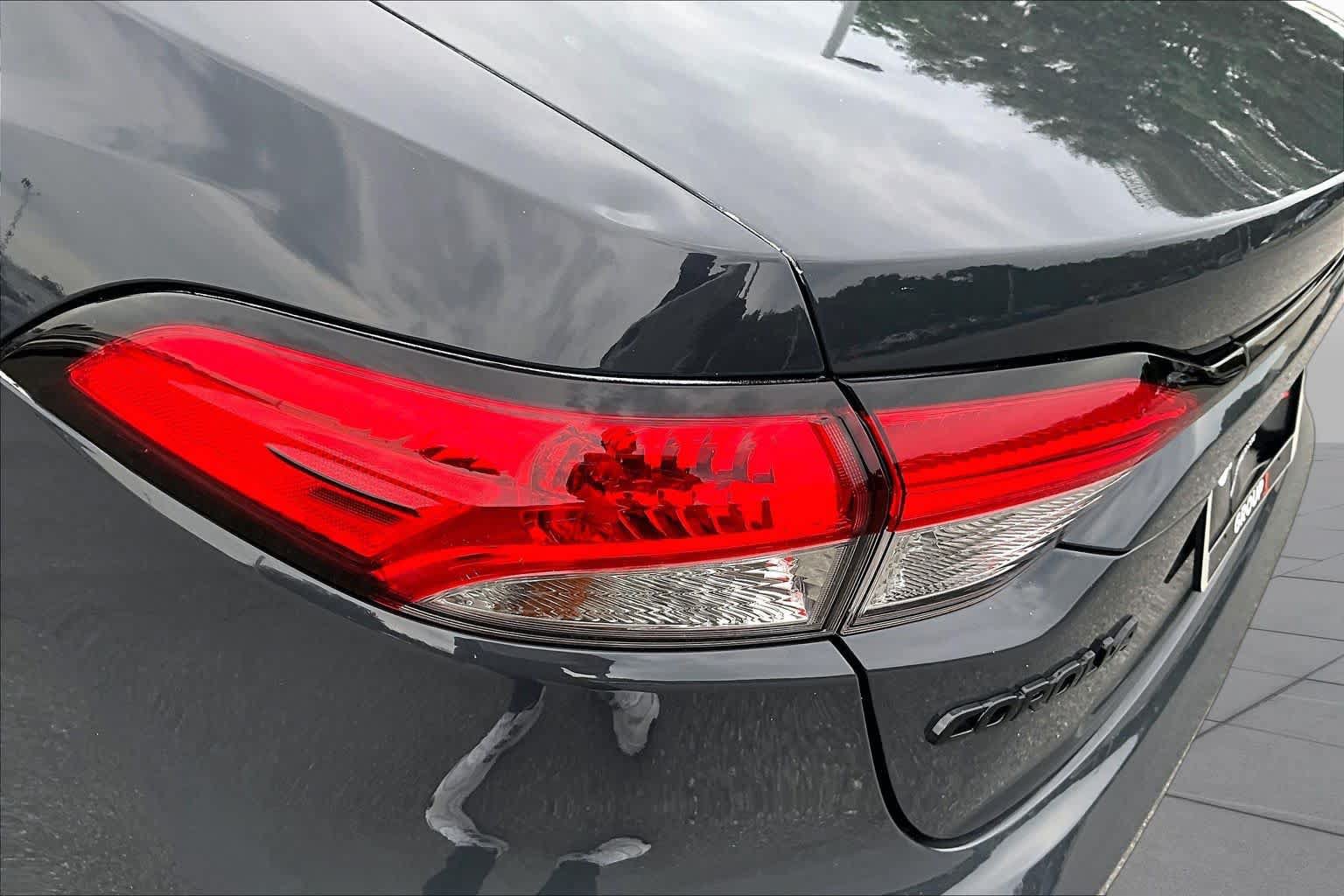 Used 2023 Toyota Corolla LE FWD image 28